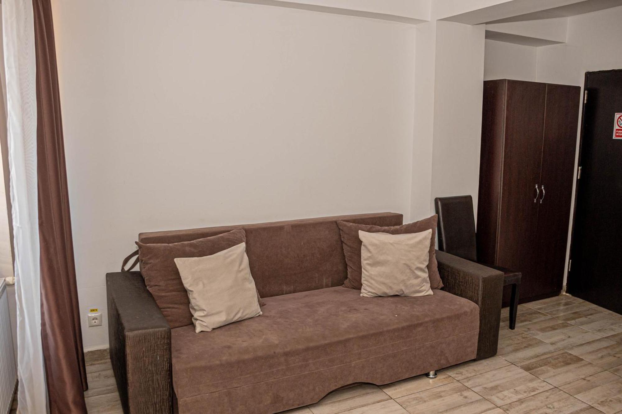 Occidental Wise Transit Hotel Bucarest Exterior foto
